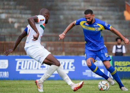 Dourados vence Naviraiense no Douradão e assume liderança provisória