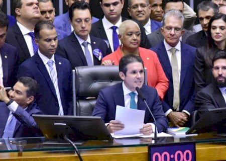 Motta diz que vai se reunir com lideranças antes de decidir sobre anistia aos golpistas do 8 de Janeiro