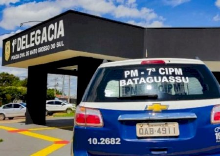Inquilina ameaça cortar pescoço de locador com foice em Bataguassu