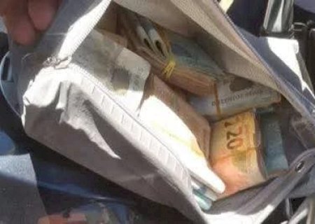 Motociclista encontra malote com quase 40 mil e devolve ao dono