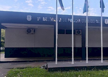 “Aqui é o crime': Homem é preso com revólver após assaltar padaria em MS