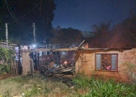 “Queimou todas as lembranças da minha mãe', diz filha após incêndio