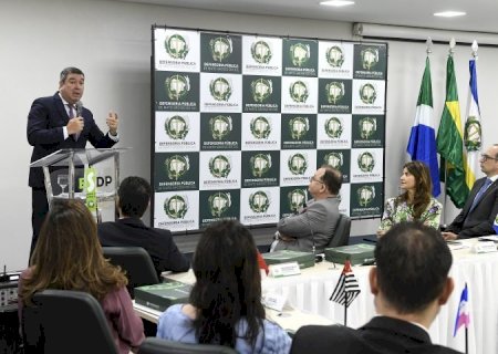 Em encontro com defensores públicos, Governo de MS defende inclusão e combate a extrema pobreza