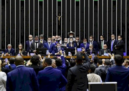 Quem são os 14 deputados denunciados por motim bolsonarista na Câmara