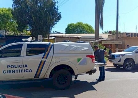 Pistoleiros mandaram mulher se afastar antes de matar 3 em lanchonete na fronteira
