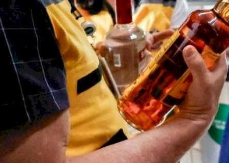 Vigilância Sanitária de Nova Andradina alerta sobre risco de bebidas adulteradas com metanol