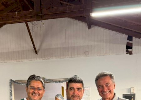 Deputado Roberto Hashioka participa de confraternização da ASSERNA e destaca importância dos servidores públicos