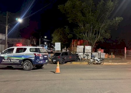 Autor de furto de VW Gol é detido após colidir com viatura durante fuga em Nova Andradina