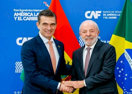 Lula se encontra com presidente da Bolívia e o convida para visita ao Brasil