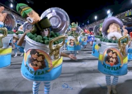 Homenagem a Lula teve evangélicos em lata de conserva