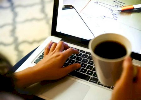 Regime de urgência para redução da escala 6x1 gera preocupação no setor produtivo