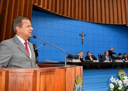 Proposta altera norma que denomina Deputado Amarildo Cruz estacionamento da ALEMS