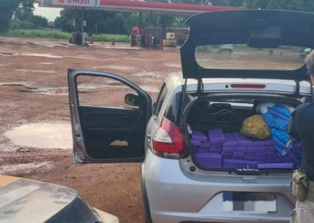 PRF apreende 213 Kg de maconha em Ivinhema