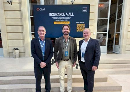 Cresol debate seguros e inclusão financeira em seminário internacional