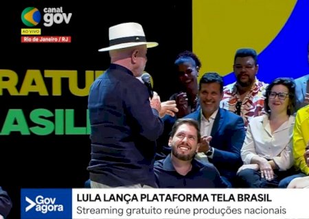Lula diz que esquerda terá de usar verde e amarelo na Copa ‘para não deixar cores do Brasil serem tomadas’
