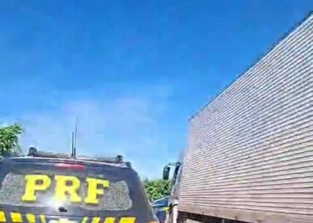PRF recupera caminhão roubado em ação rápida às margens da BR-267 em Bataguassu