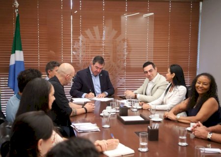 Governo de MS autoriza concurso público com 2 mil vagas para professores da rede estadual
