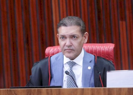 Urnas eletrônicas: Nunes Marques reúne embaixadores para trata do tema