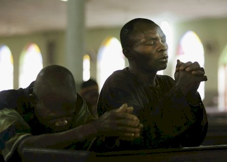 Mais um ataque: pastor é morto a tiros a caminho de culto na Nigéria