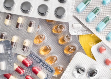 Faz mal tomar remédio fora do horário? Atrasar antibióticos e medicamentos de uso contínuo pode prejudicar tratamento