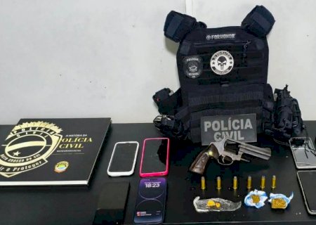 Com apoio da Polícia Civil de Anaurilândia, mulher e comparsa são presos por tráfico em Santa Rita do Pardo