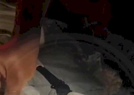 Boliviana que saiu de MS com cocaína líquida impregnada em roupa é presa em SP