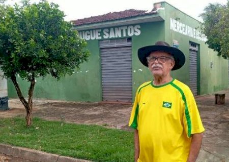 “Todo mundo queria guardar', diz comerciante sobre maleta suspeita de bomba