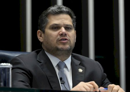 Alcolumbre mantém calendário de discussão sobre o fim da escala 6x1, mas votação do texto é incerta